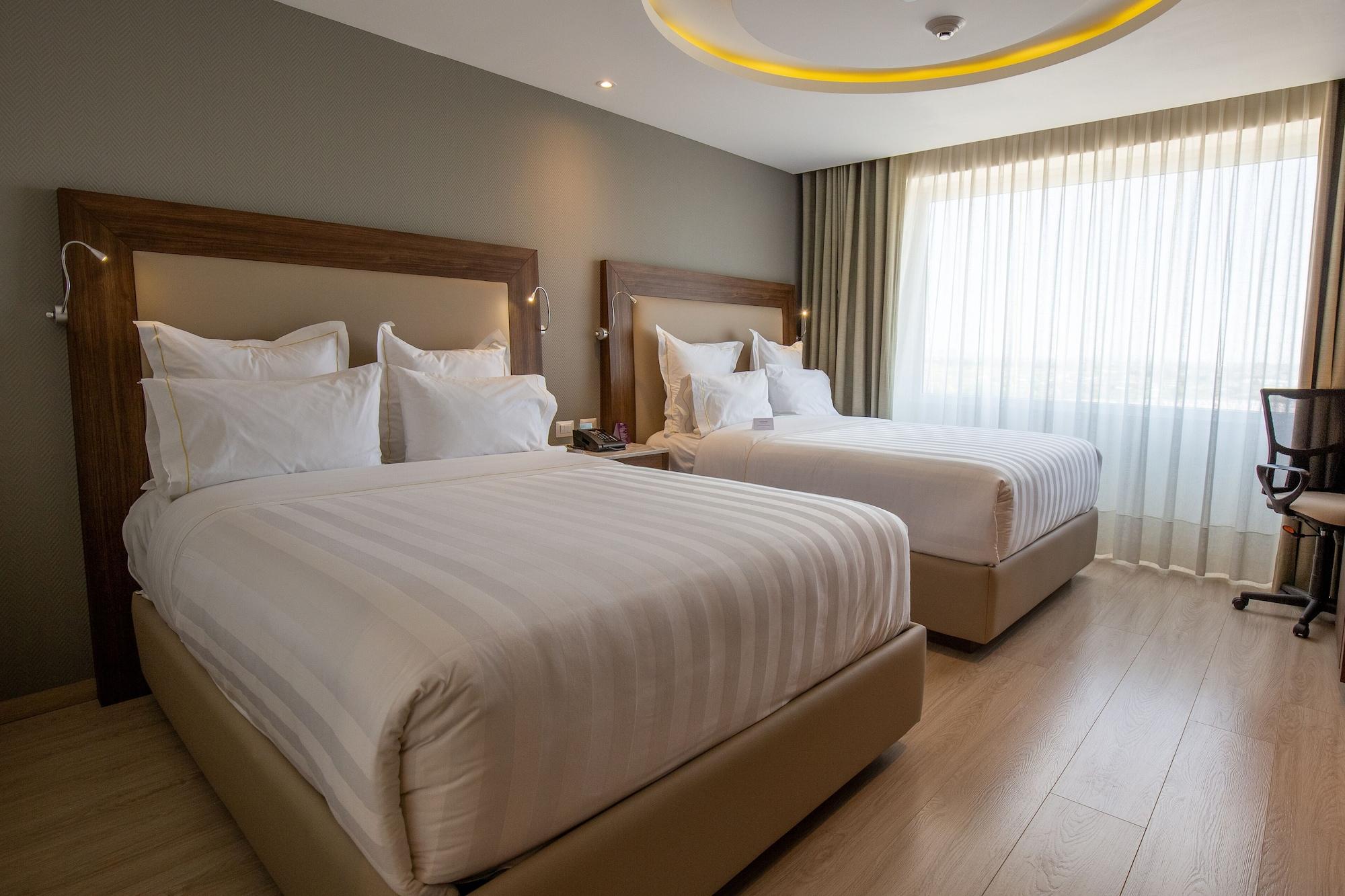 Hs Hotsson Hotel Irapuato Exteriör bild