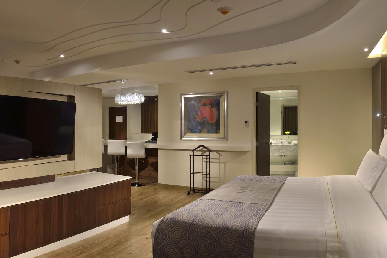 Hs Hotsson Hotel Irapuato Exteriör bild